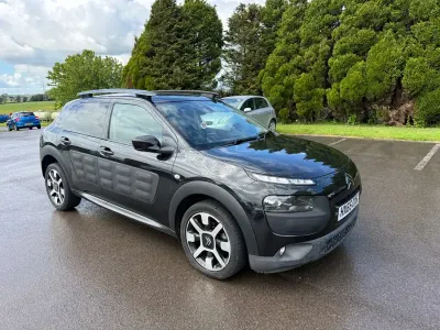 Używany Citroën C4 Cactus Flair 2015 Czarny Hatchback