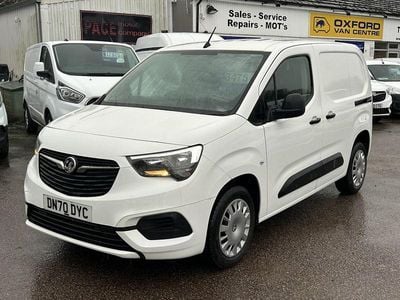 Used Vauxhall Combo Sportive 100 HP (73 kW) 2020 White Van
