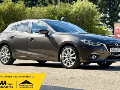 Używany Mazda 3 Inclusive 105 KM (77 kW) 2016 Szary Hatchback
