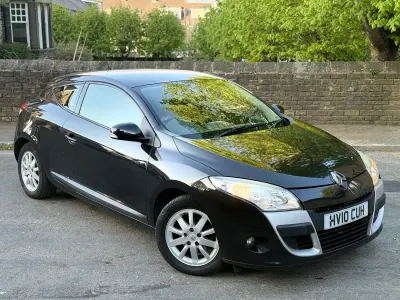Używany Renault Mégane Coupé Expression 2010 Czarny Coupe