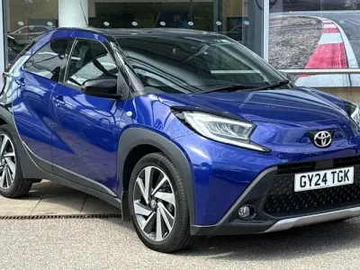 Used Toyota Aygo X 72 HP (52 kW) 2024 Blue SUV