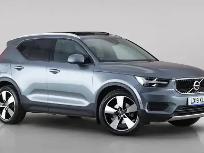 Used Volvo XC40 Momentum 190 HP (139 kW) 2019 Grey SUV