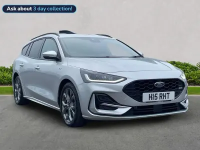 Usado Ford Focus ST-Line 2023 Plateado Familiar