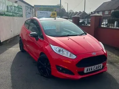 Used Ford Fiesta Zetec 140 HP (102 kW) 2014 Red Hatchback