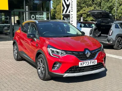 Used Renault Captur Techno 91 HP (66 kW) 2023 Red  SUV