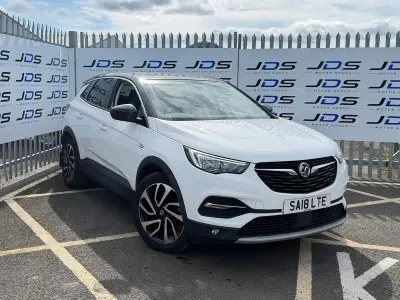 Used Vauxhall Grandland X Elite 130 HP (95 kW) 2018 White SUV