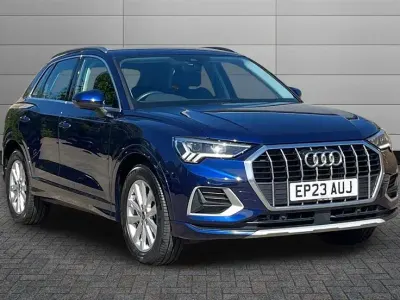 Używany Audi Q3 Sport 150 KM (110 kW) 2023 Niebieski SUV