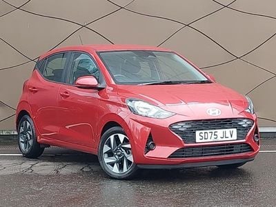 Used Hyundai i10 Advanced 63 HP (46 kW) 2025 Red Hatchback