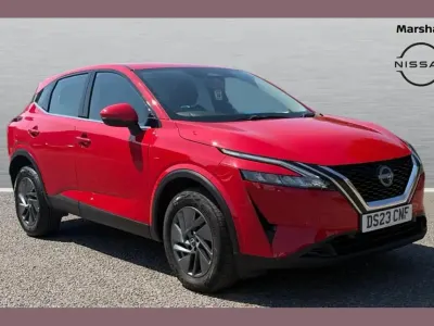Used Nissan Qashqai Acenta Premium 155 HP (114 kW) 2023 Red SUV