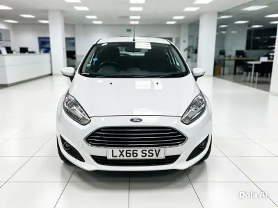 Used Ford Fiesta Zetec 2016 White Hatchback