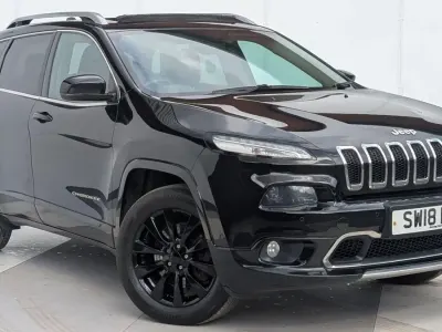 Usado Jeep Cherokee Overland 200 CV (147 kW) 2018 Negro SUV