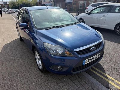 Używany Ford Focus Zetec 113 KM (83 kW) 2010 Niebieski Hatchback