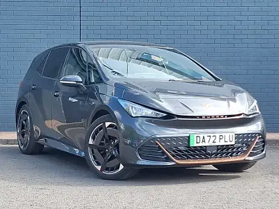 Usado Cupra Born e-Boost 169 kW (230 CV) 2023 Gris Utilitario