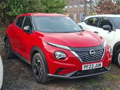 Used Nissan Juke N-Connecta 143 HP (105 kW) 2023 Red SUV