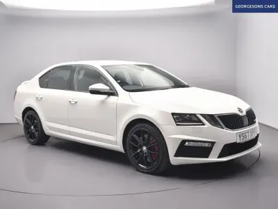 Usado Skoda Octavia vRS 230 HP (169 kW) 2018 Branco Citadino