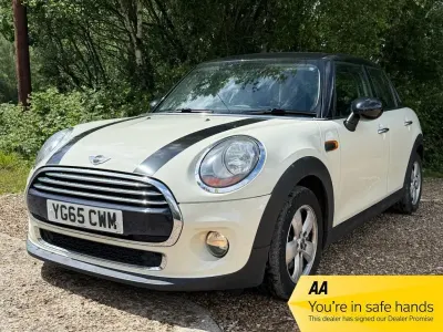 Used Mini Cooper Hatch 136 HP (100 kW) 2015 White Hatchback