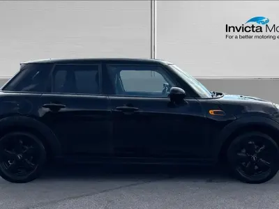 Używany Mini Cooper Hatch 136 KM (100 kW) 2016 Czarny Hatchback