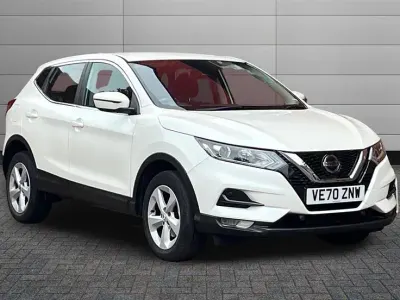 Used Nissan Qashqai Acenta Premium 140 HP (102 kW) 2021 Storm white SUV
