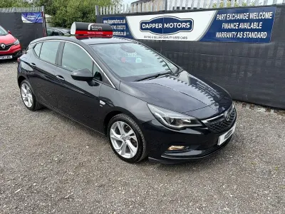 Used Vauxhall Astra SRi 110 HP (80 kW) 2016 Black Hatchback