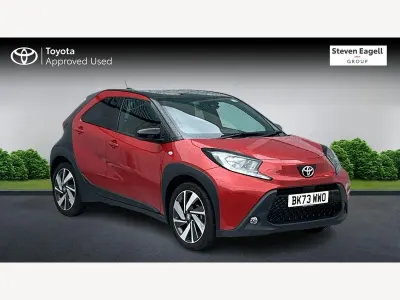 Used Toyota Aygo X 72 HP (52 kW) 2023 Red SUV