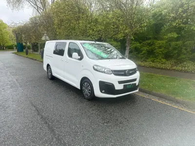 Used Vauxhall Vivaro Sportive 100 HP (73 kW) 2019 White MPV