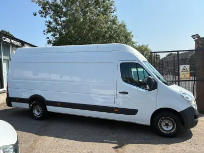 Used Vauxhall Movano 145 HP (106 kW) 2019 White MPV