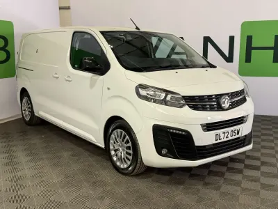 Gebraucht Vauxhall Vivaro S 120 PS (88 kW) 2023 Weiß Van / Kleinbus