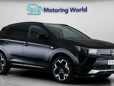 Second-hand Vauxhall Grandland X Ultimate 131 CP (96 kW) 2024 Negru SUV