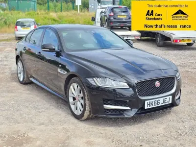 Używany Jaguar XF R-Sport 180 KM (132 kW) 2017 Czarny Sedan/Limuzyna