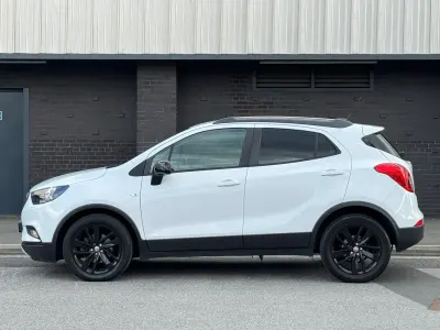 Second-hand Vauxhall Mokka X Design Edition 115 CP (84 kW) 2017 Alb SUV