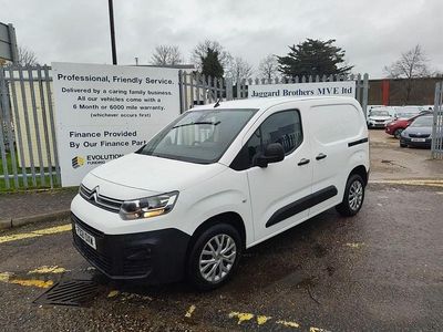 Used Citroën Berlingo 100 HP (73 kW) 2021 White MPV