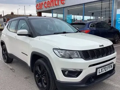 Usado Jeep Compass Night Eagle 140 HP (102 kW) 2020 Branco SUV