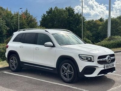 Mercedes GLB220