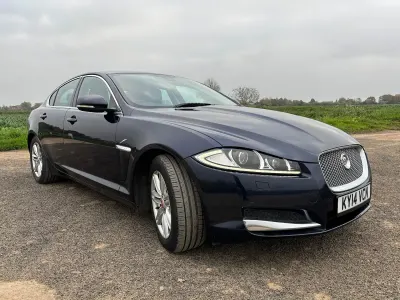 Used Jaguar XF Portfolio 200 HP (147 kW) 2014 Red Sedan