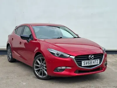 Used Mazda 3 Inclusive 120 HP (88 kW) 2019 Red Hatchback