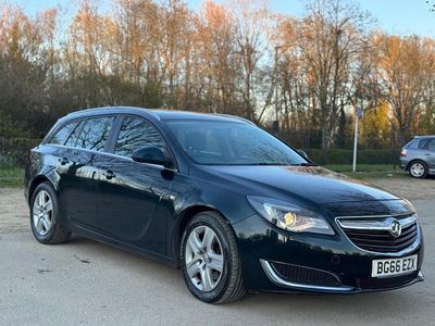 Used Vauxhall Insignia Design Edition 170 HP (125 kW) 2016 Green Estate