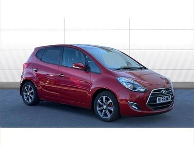 Used Hyundai ix20 Premium 115 HP (84 kW) 2016 Red Hatchback