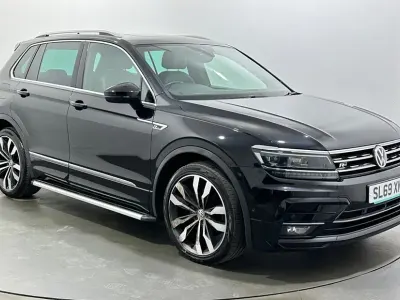 Second-hand VW Tiguan R-line 150 CP (110 kW) 2019 Negru SUV
