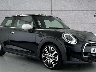 Begagnad Mini Cooper Exclusive 136 HK (100 kW) 2022 Svart Halvkombi
