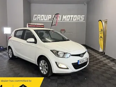 Used Hyundai i20 Active 84 HP (61 kW) 2014 White Hatchback