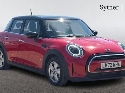 Used Mini Cooper Classic 134 HP (98 kW) 2022 Red Hatchback