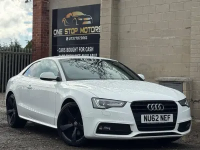 Begagnad Audi A5 Black Edition 177 HK (130 kW) 2012 Vit Sportkupé