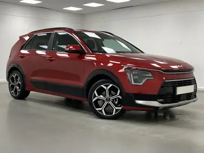 Used Kia Niro 2025 Red SUV