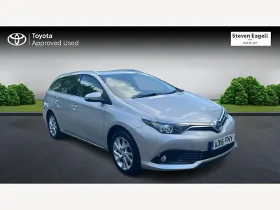 Usado Toyota Auris Business Edition 116 HP (85 kW) 2016 Prateado Carrinha