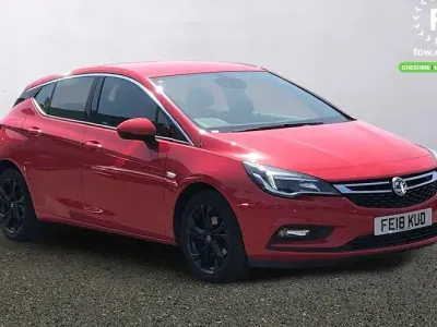 Used Vauxhall Astra SRi 105 HP (77 kW) 2018 Red Hatchback
