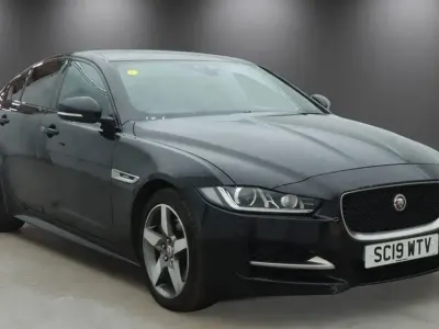 Used Jaguar XE R-Sport 200 HP (147 kW) 2019 Black Sedan