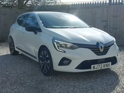 Used Renault Clio Techno 90 HP (66 kW) 2022 White Hatchback