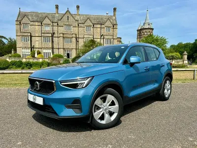 Used Volvo XC40 Core 163 HP (119 kW) 2023 Blue SUV