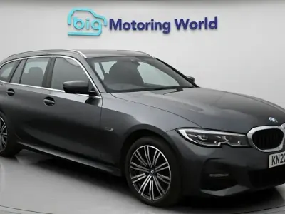 Begagnad BMW 330e M Sport 292 HK (214 kW) 2022 Grå Kombi