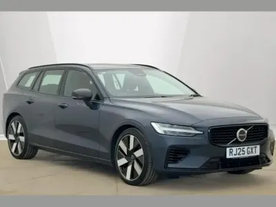 Usado Volvo V60 Plus 345 HP (253 kW) 2025 Azul Carrinha